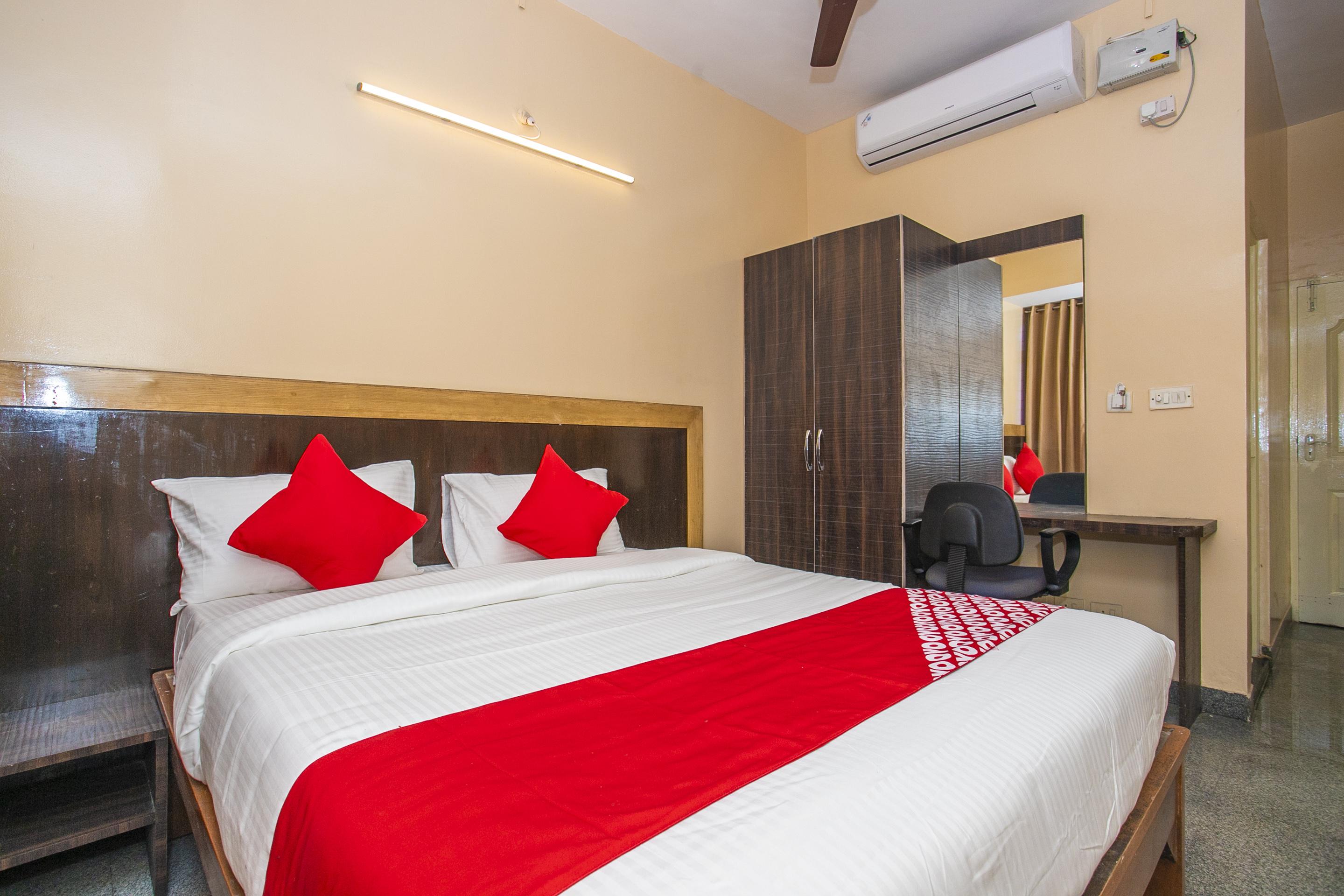 Oyo Flagship Hotel Archana Comforts Bangalore Luaran gambar