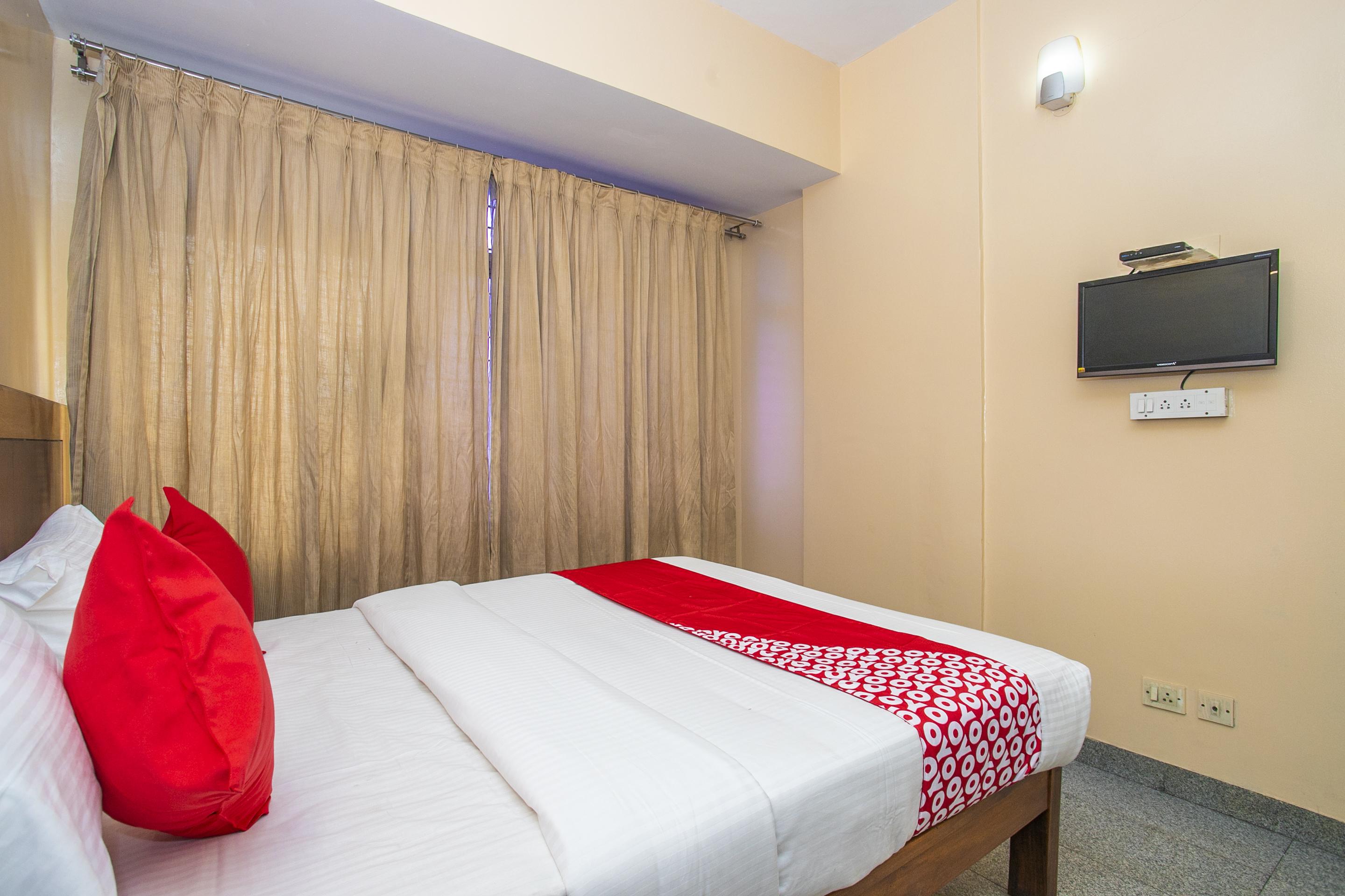 Oyo Flagship Hotel Archana Comforts Bangalore Luaran gambar