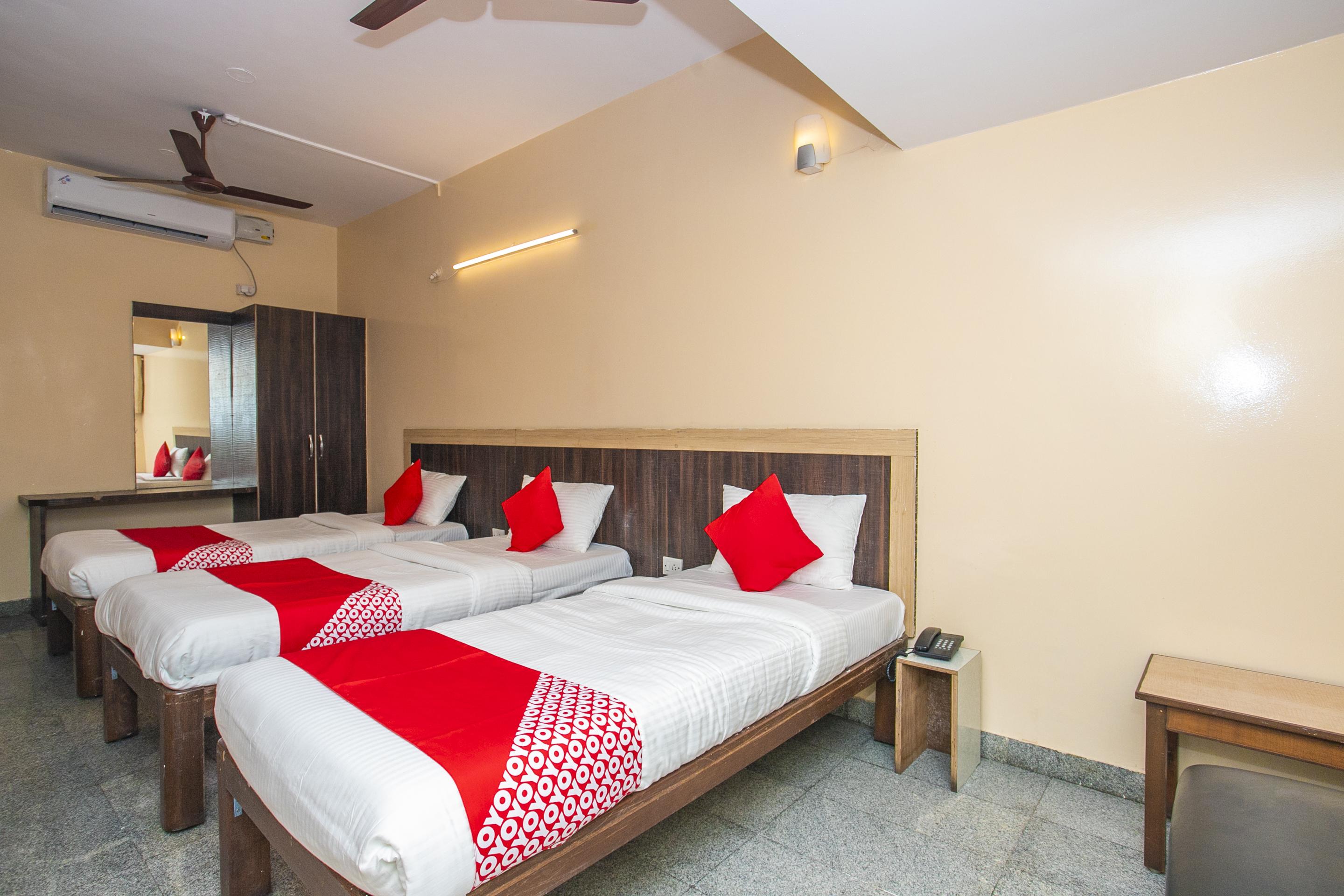 Oyo Flagship Hotel Archana Comforts Bangalore Luaran gambar