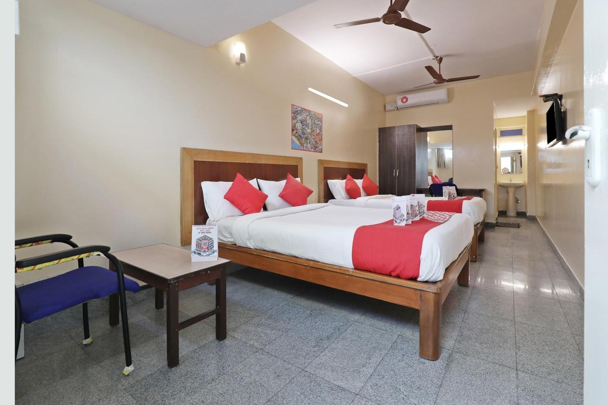 Oyo Flagship Hotel Archana Comforts Bangalore Luaran gambar