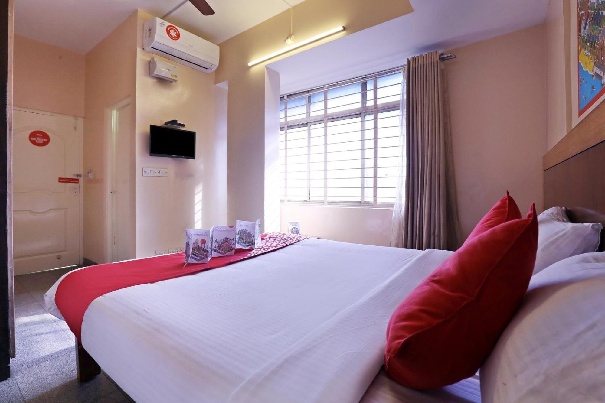 Oyo Flagship Hotel Archana Comforts Bangalore Luaran gambar